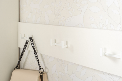 Вешалка Октава 15.14.02, белая шагрень